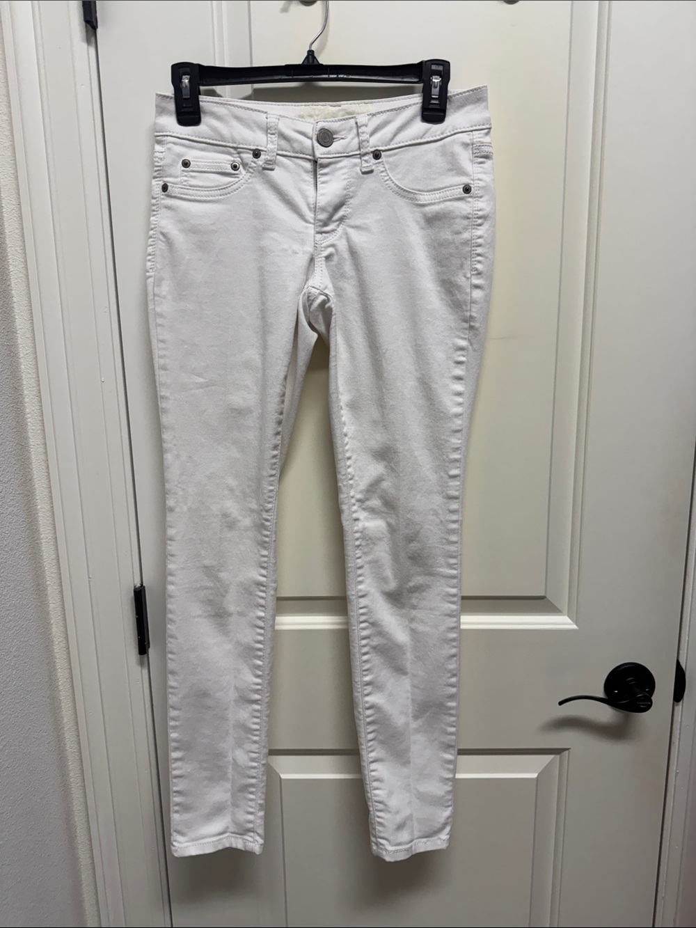 SO White Women’s Jeggings